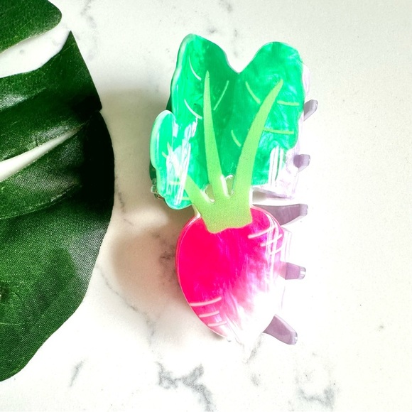 2/$30🌵 Red Radish Beet Claw Clip Hair Accessory Veggie Vegetarian Acrylic NEW - Picture 5 of 9